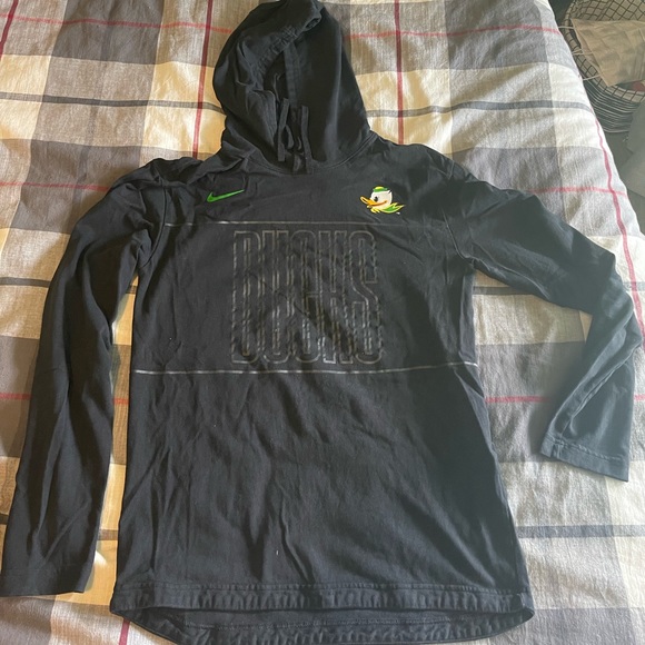 CLOSET CLEAN OUT - Picture 12 of 16